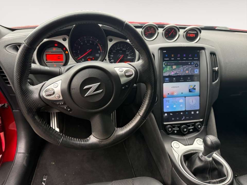 Nissan 370Z - Imagem 9