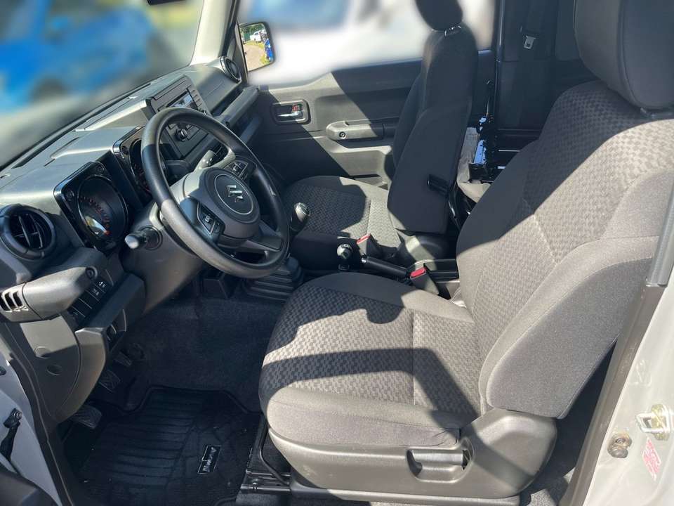 Suzuki Jimny - Imagem 6