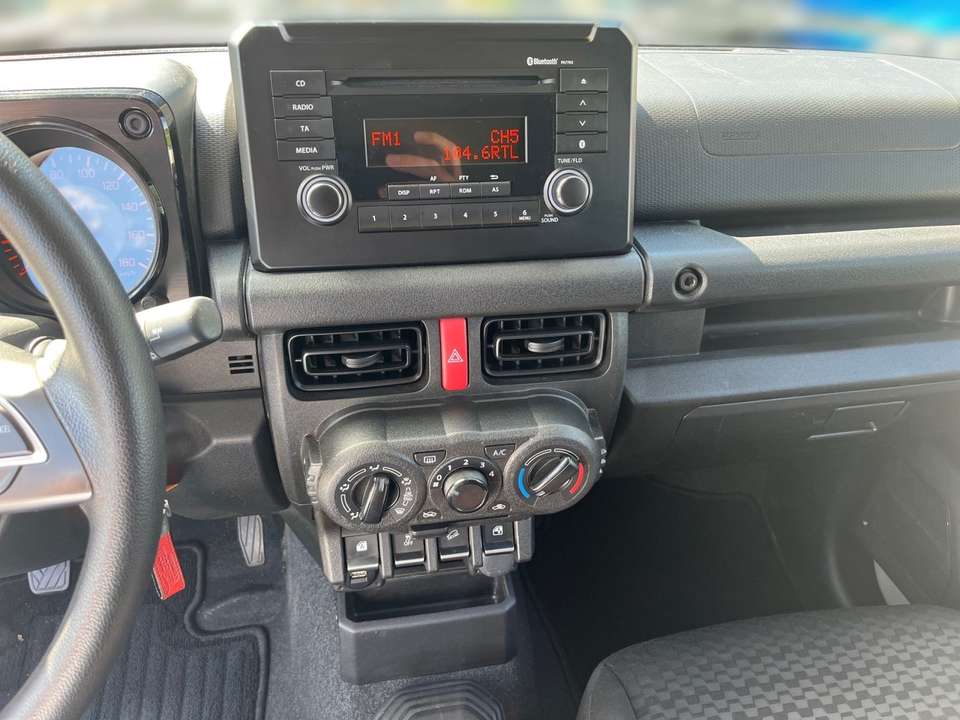 Suzuki Jimny - Imagem 8