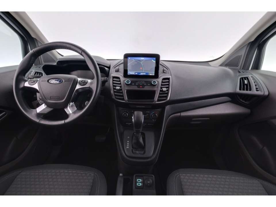 Ford Grand Tourneo - Imagem 10