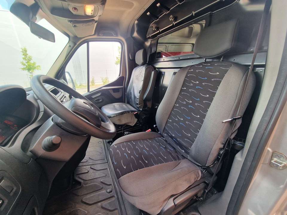 Opel Movano - Imagem 12