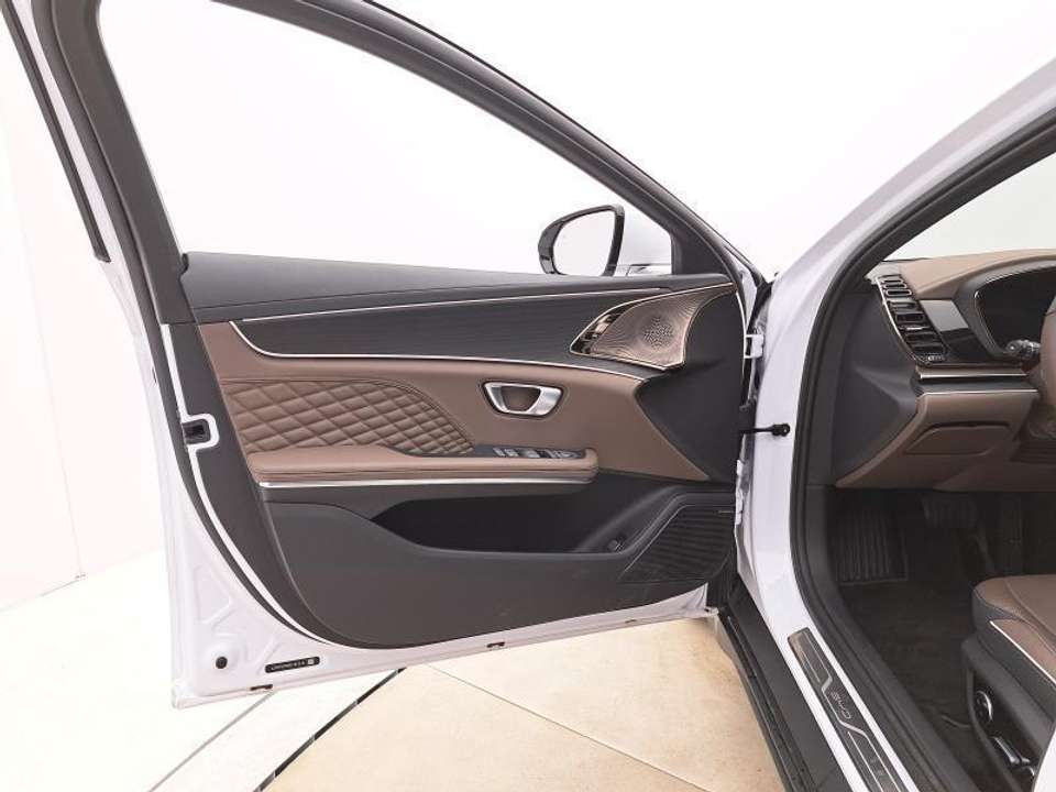 BYD Han - Imagem 13