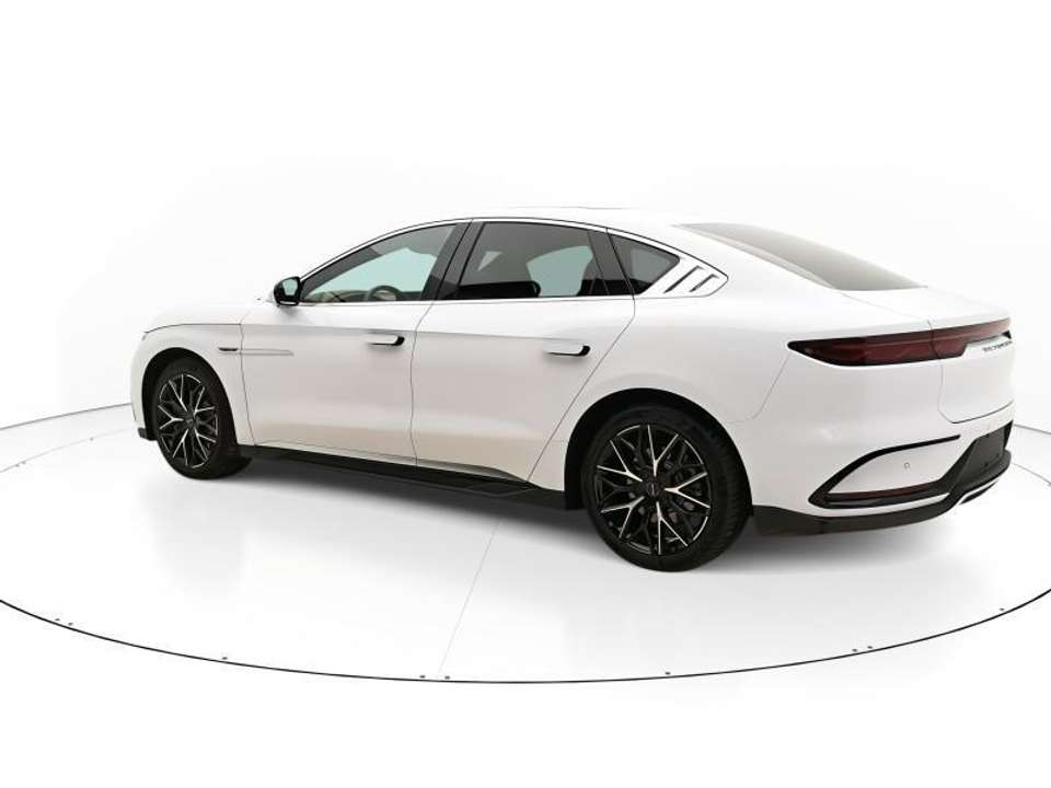BYD Han - Imagem 18