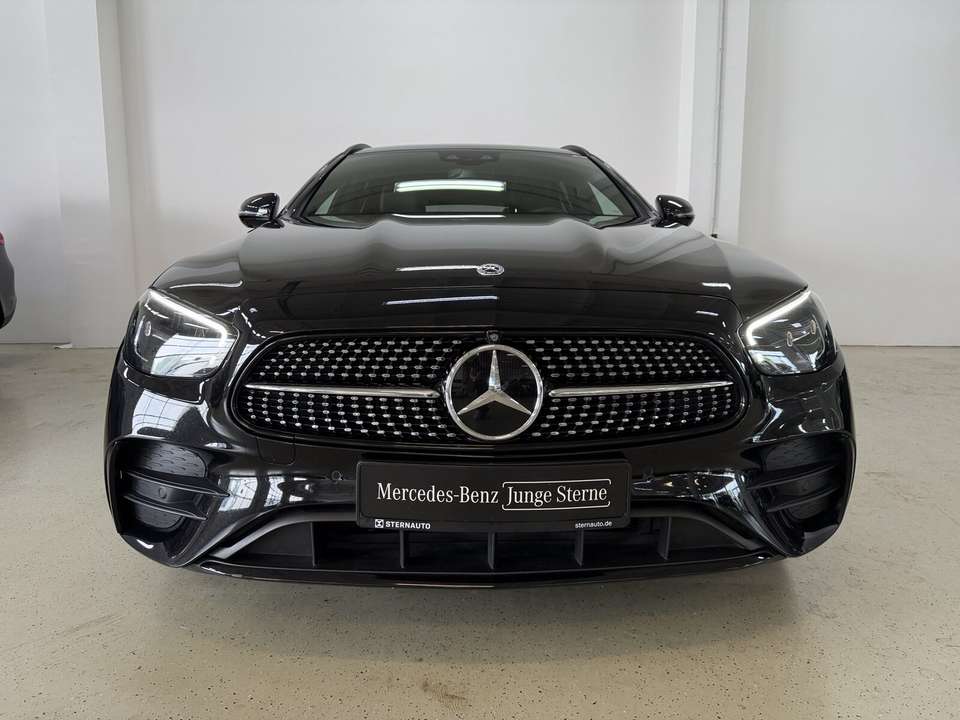 Mercedes-Benz E 300 - Imagem 2