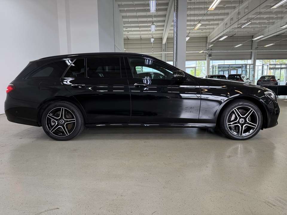 Mercedes-Benz E 300 - Imagem 4