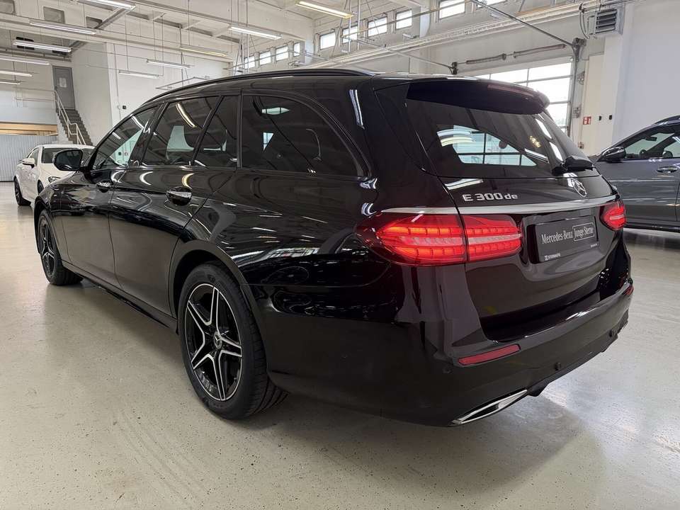 Mercedes-Benz E 300 - Imagem 8