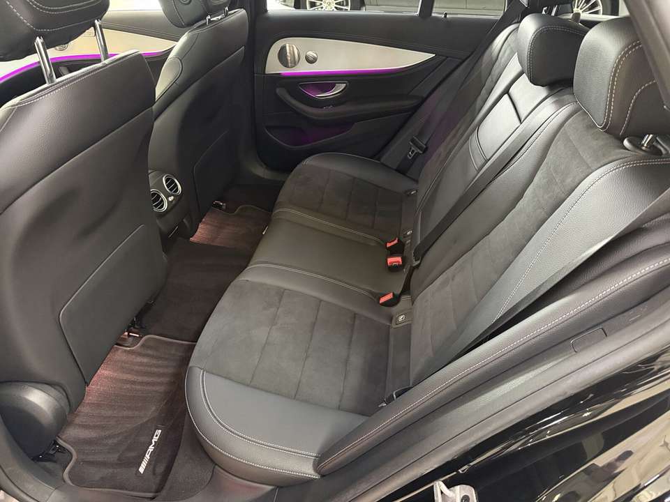 Mercedes-Benz E 300 - Imagem 14