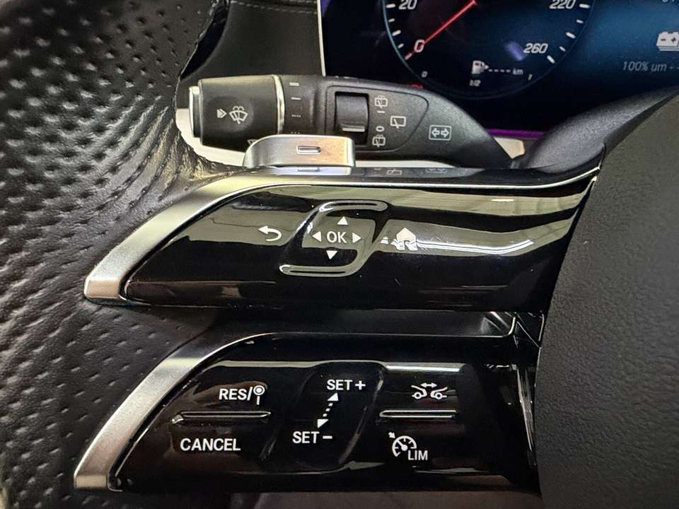 Mercedes-Benz E 300 - Imagem 18