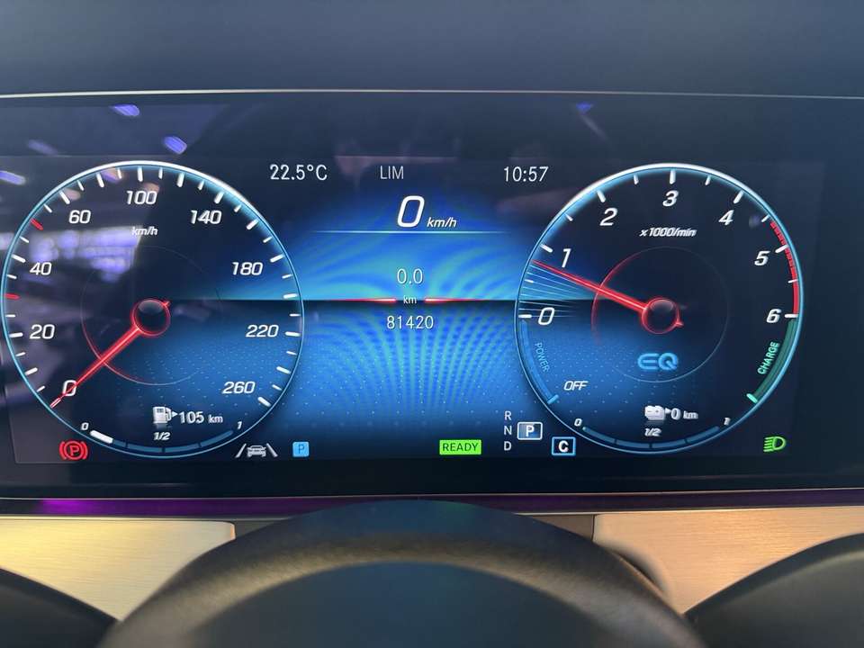 Mercedes-Benz E 300 - Imagem 20