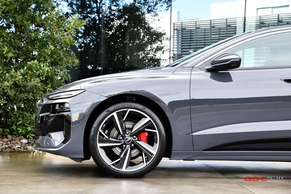 Audi A6 e-tron - Imagem 12