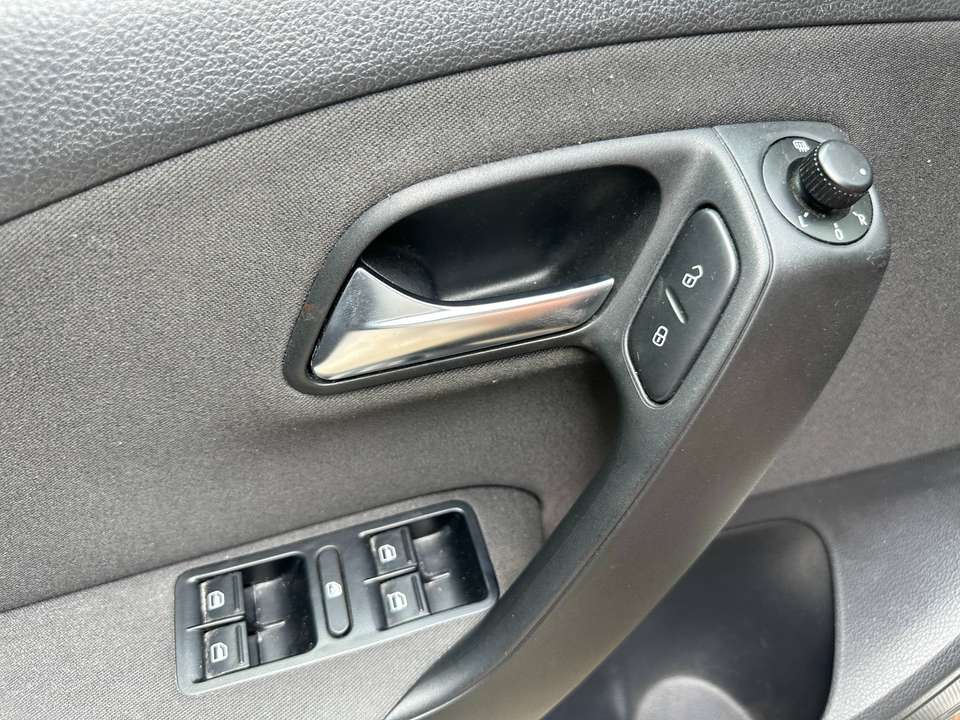 Volkswagen Polo - Imagem 12