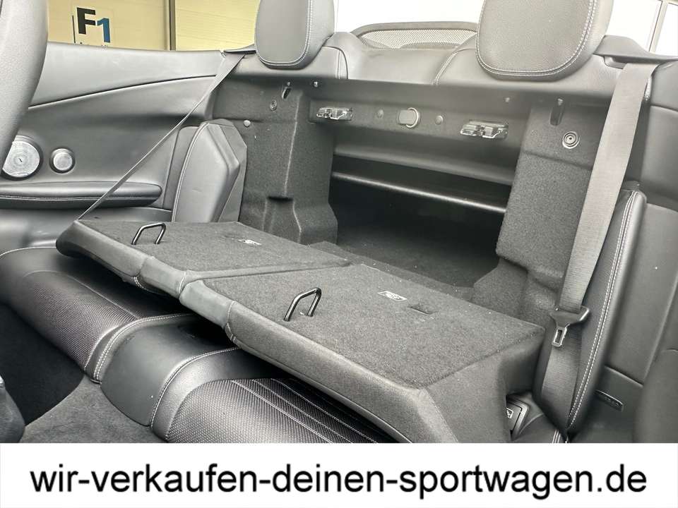 Mercedes-Benz C 300 - Imagem 9