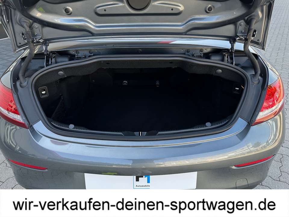 Mercedes-Benz C 300 - Imagem 13
