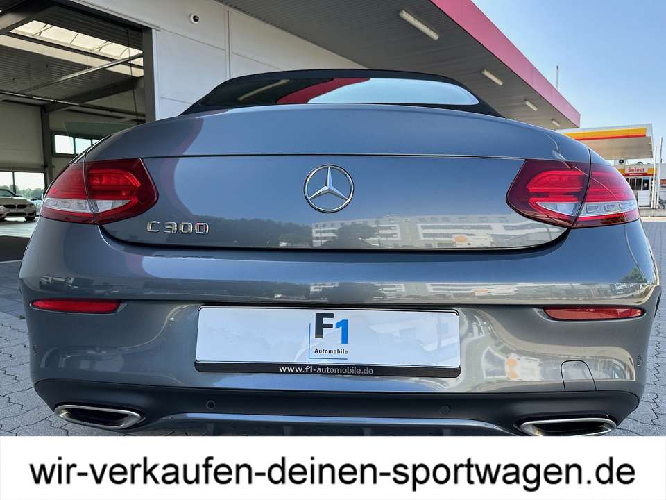 Mercedes-Benz C 300 - Imagem 14
