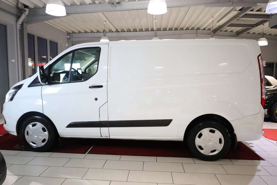 Ford Tourneo Custom - Imagem 2