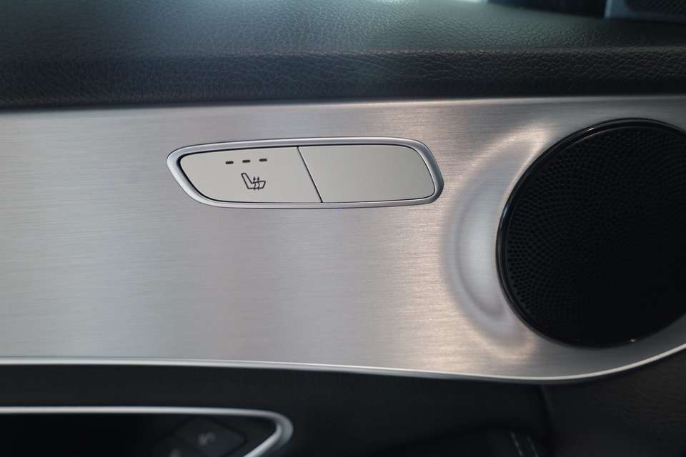 Mercedes-Benz C 220 - Imagem 17