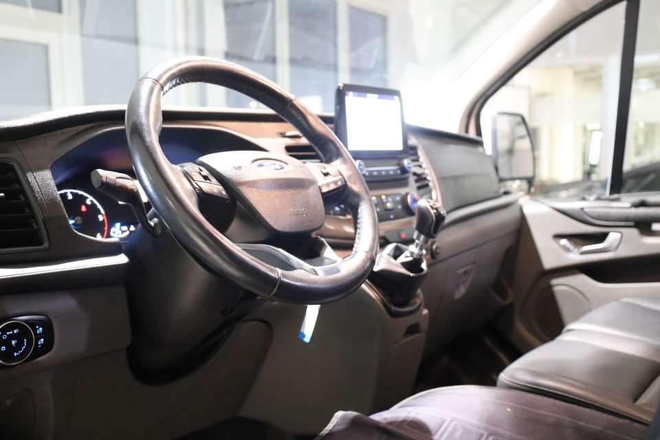 Ford Tourneo Custom - Imagem 16