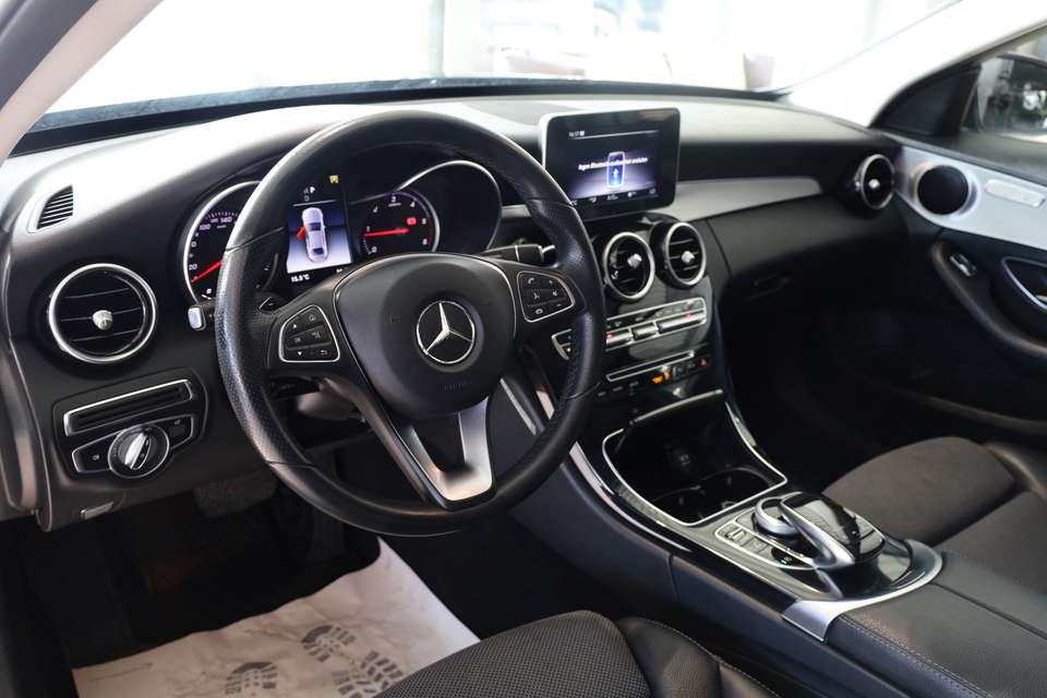 Mercedes-Benz C 220 - Imagem 20