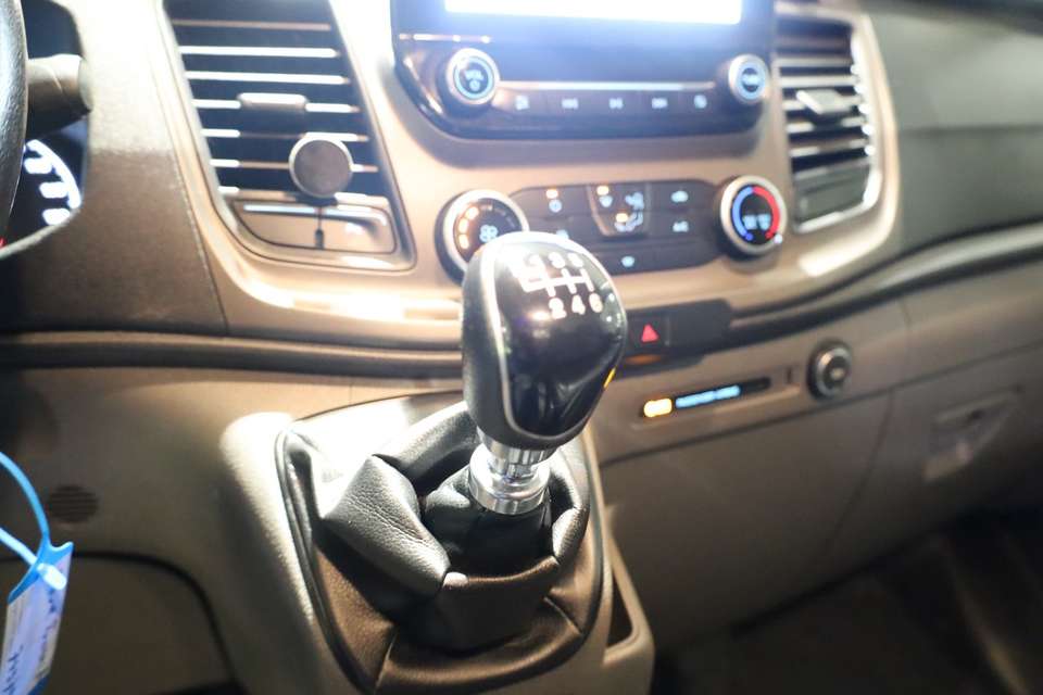 Ford Tourneo Custom - Imagem 19
