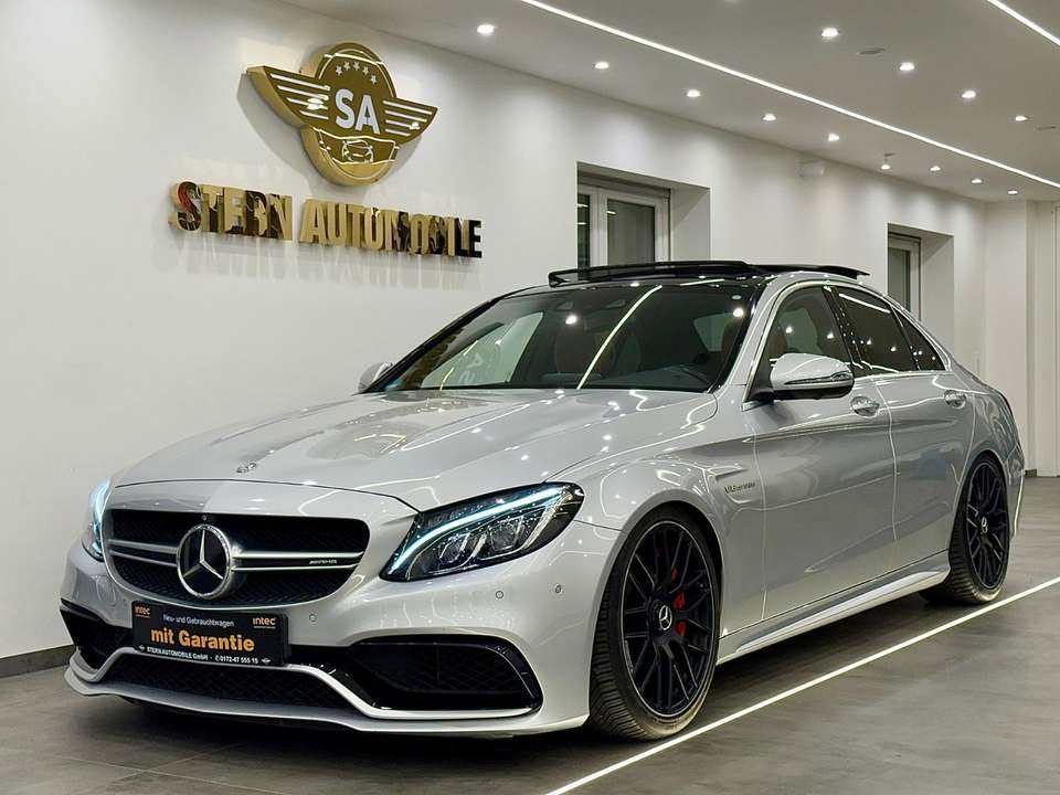Mercedes-Benz C 63 AMG - Imagem 1