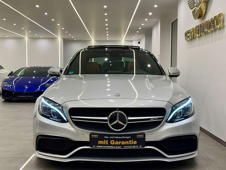Mercedes-Benz C 63 AMG - Imagem 2
