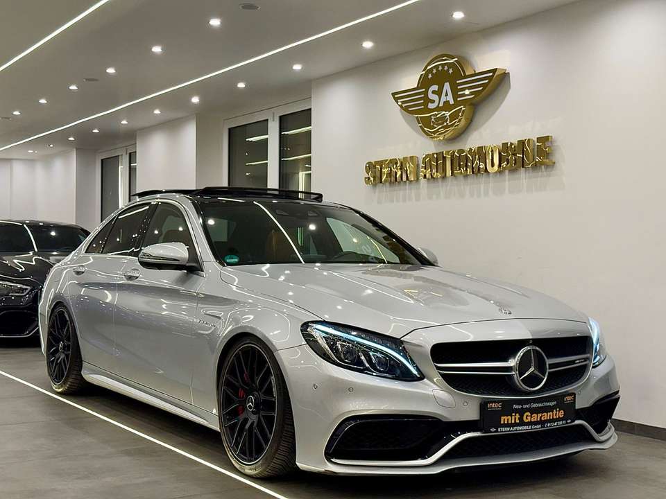 Mercedes-Benz C 63 AMG - Imagem 3