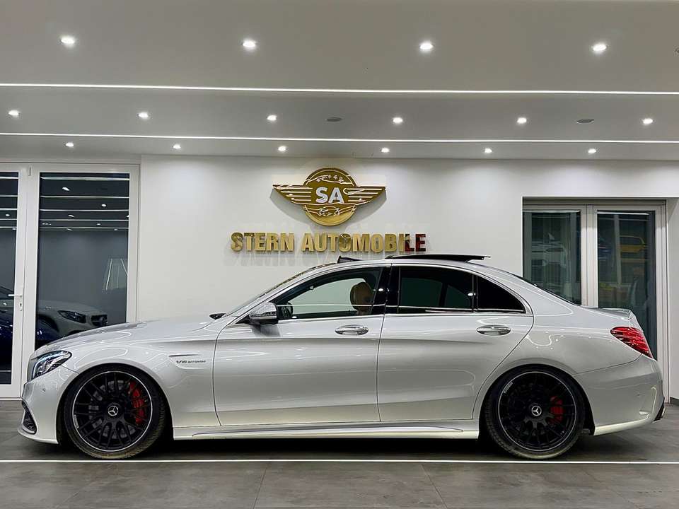 Mercedes-Benz C 63 AMG - Imagem 6