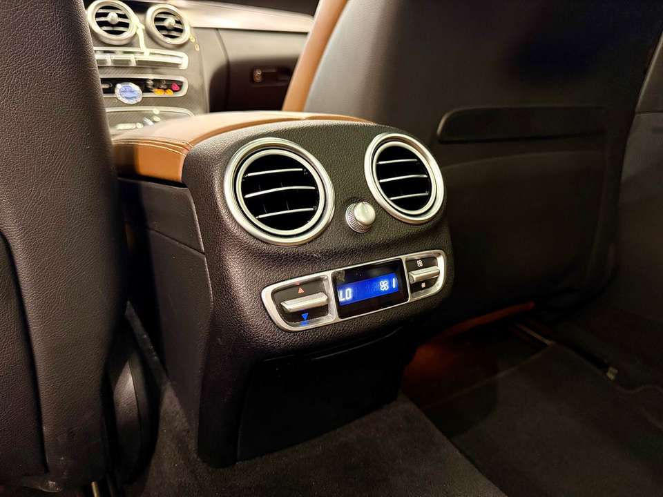 Mercedes-Benz C 63 AMG - Imagem 19