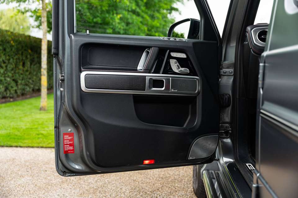 Mercedes-Benz G 500 - Imagem 14