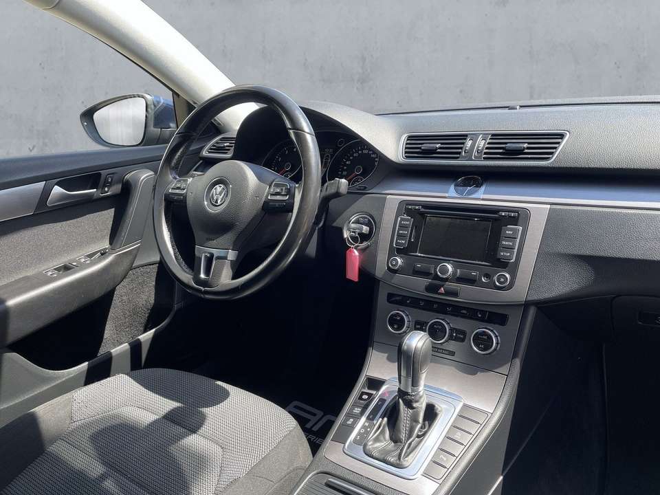 Volkswagen Passat Variant - Imagem 11