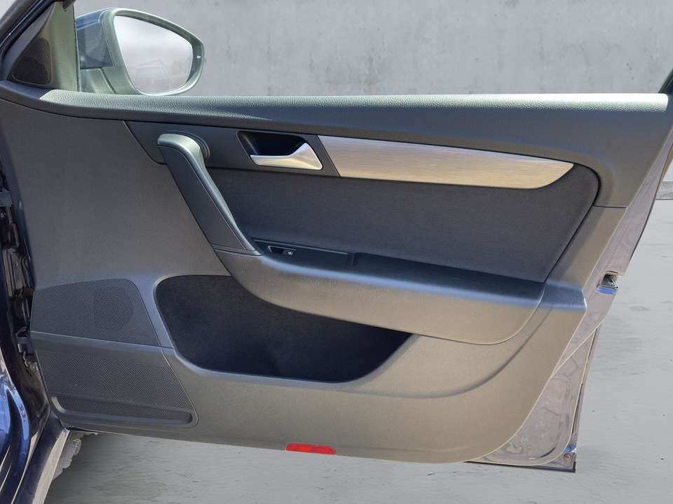 Volkswagen Passat Variant - Imagem 14