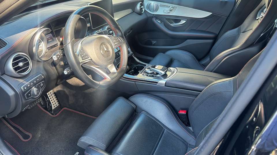 Mercedes-Benz C 43 AMG - Imagem 8