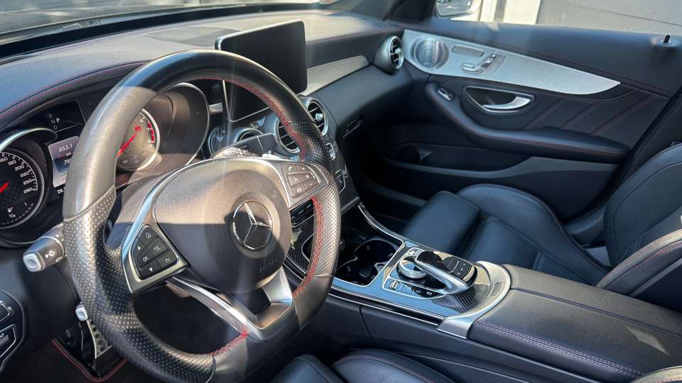 Mercedes-Benz C 43 AMG - Imagem 9
