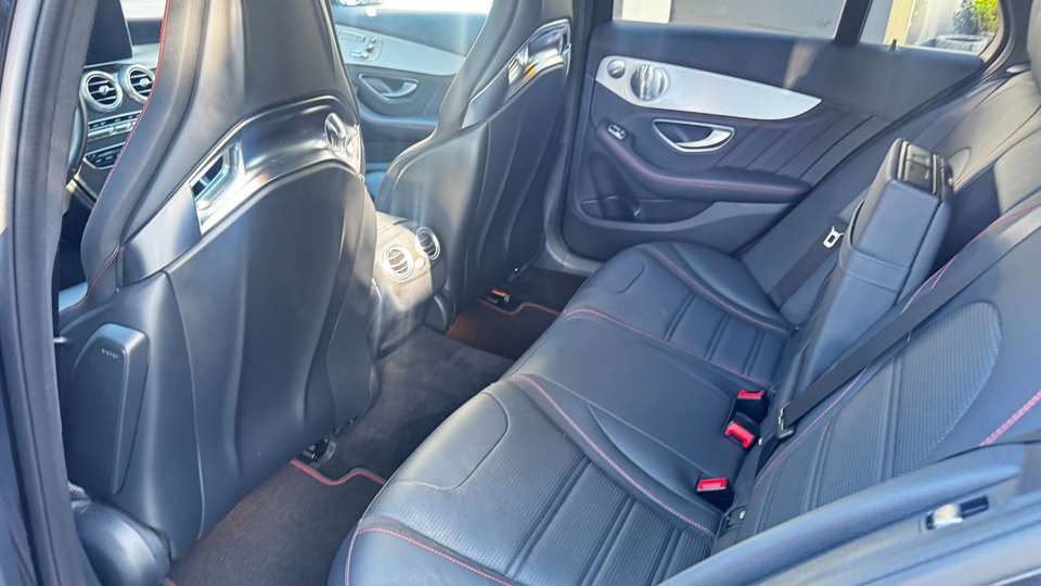 Mercedes-Benz C 43 AMG - Imagem 12