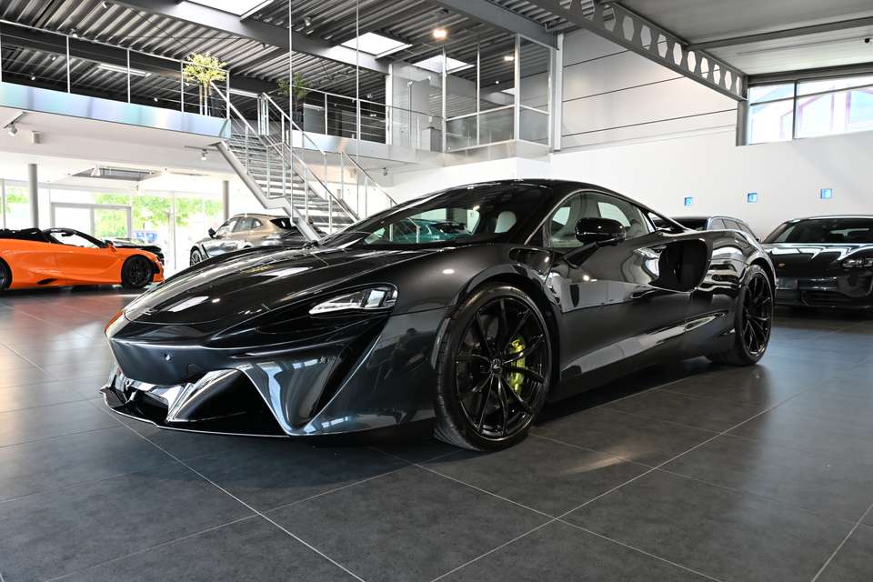 McLaren Artura - Imagem 1