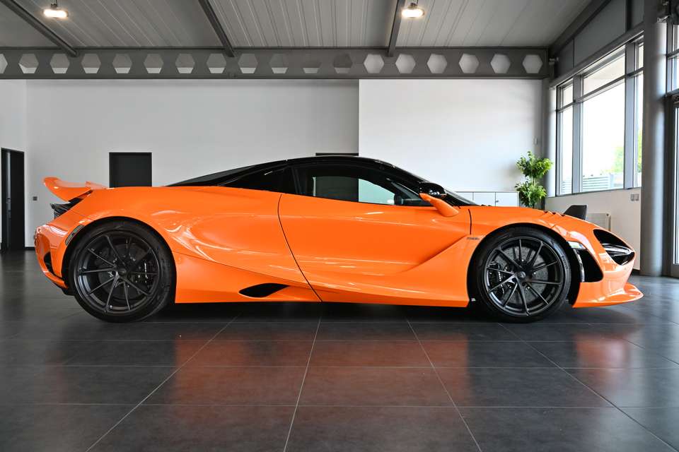 McLaren 750S - Imagem 10