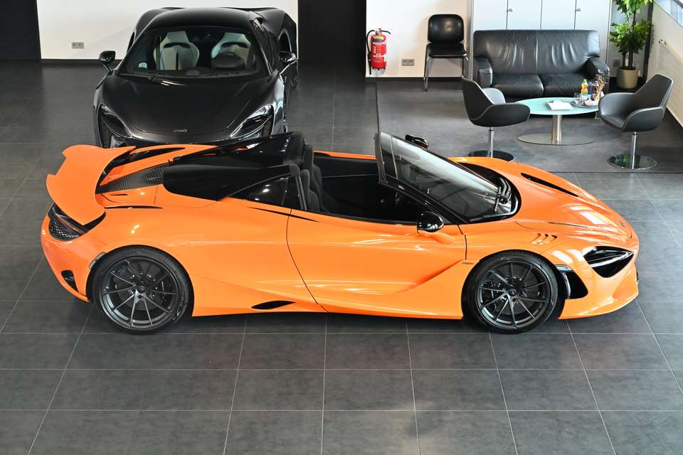 McLaren 750S - Imagem 12