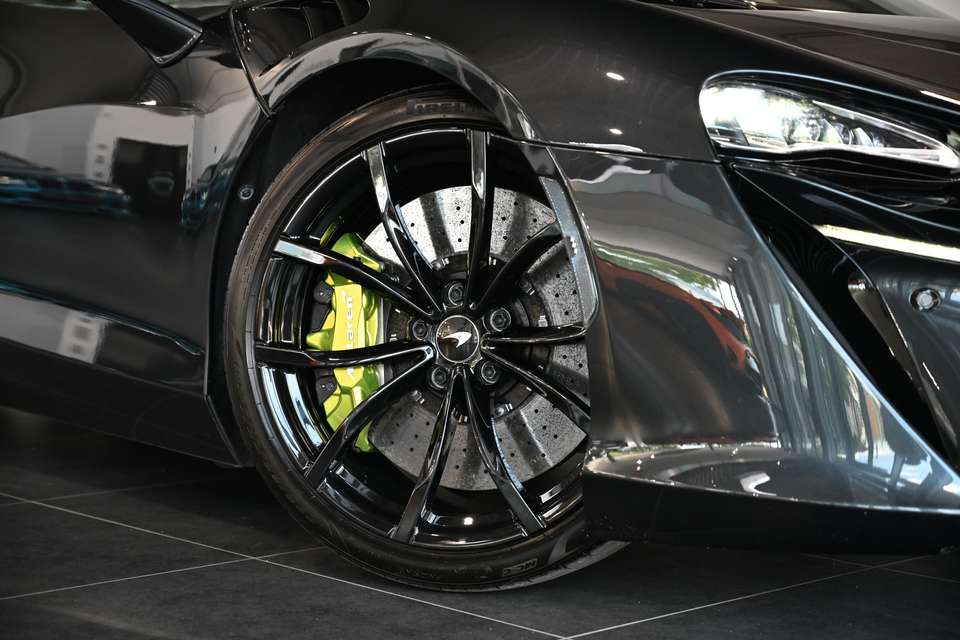 McLaren Artura - Imagem 5