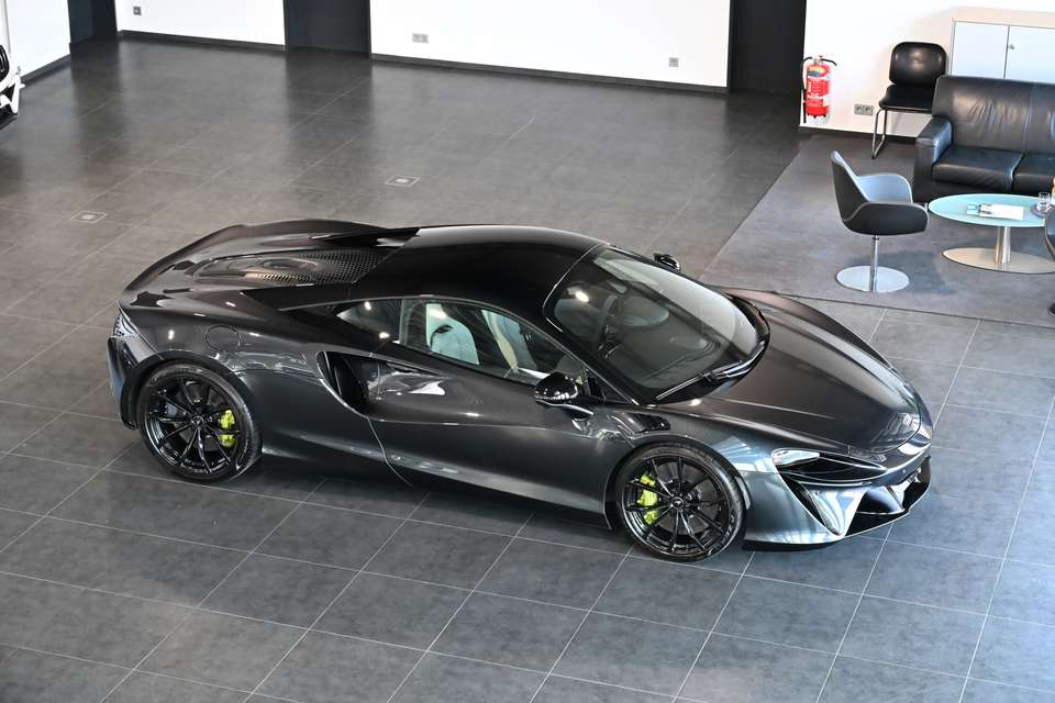McLaren Artura - Imagem 6
