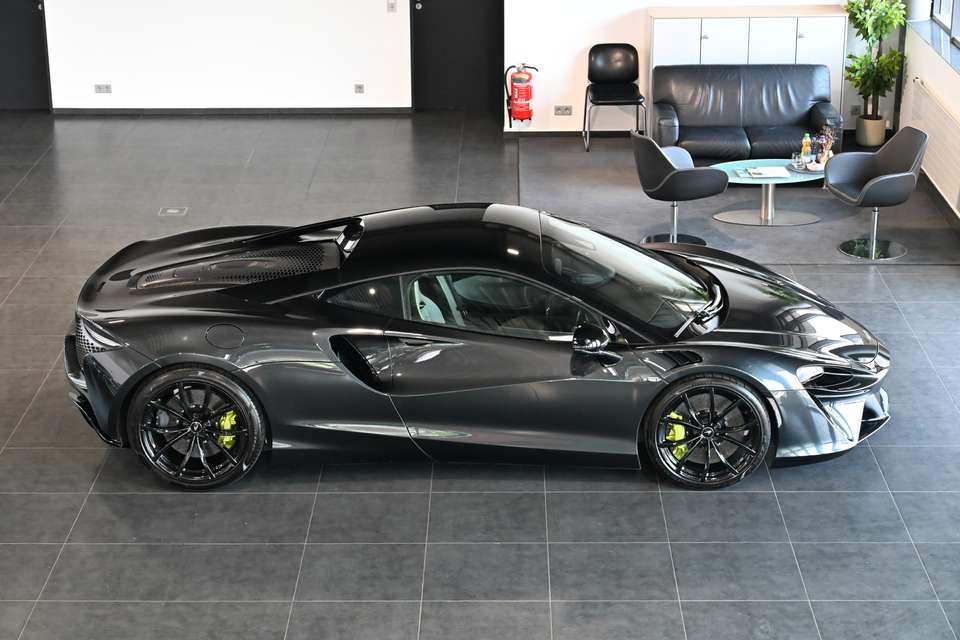 McLaren Artura - Imagem 8