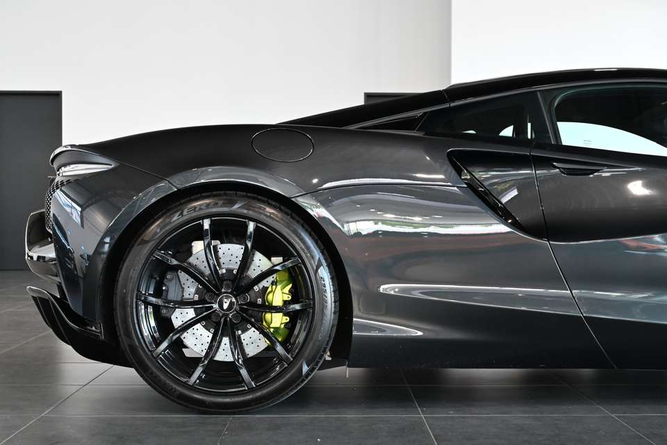 McLaren Artura - Imagem 10