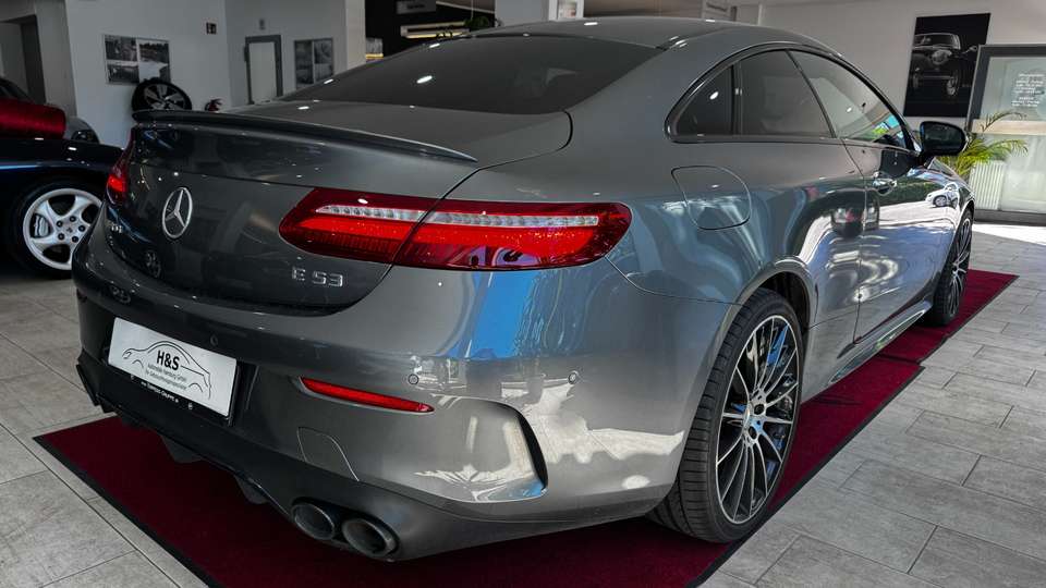 Mercedes-Benz E 53 AMG - Imagem 10