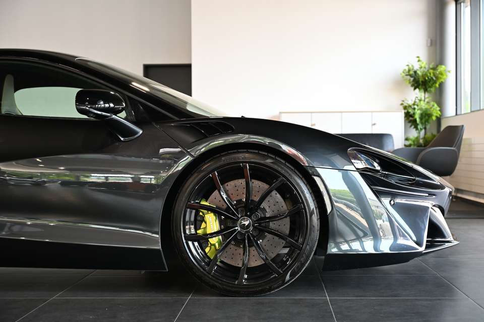McLaren Artura - Imagem 11