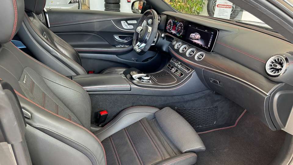 Mercedes-Benz E 53 AMG - Imagem 12