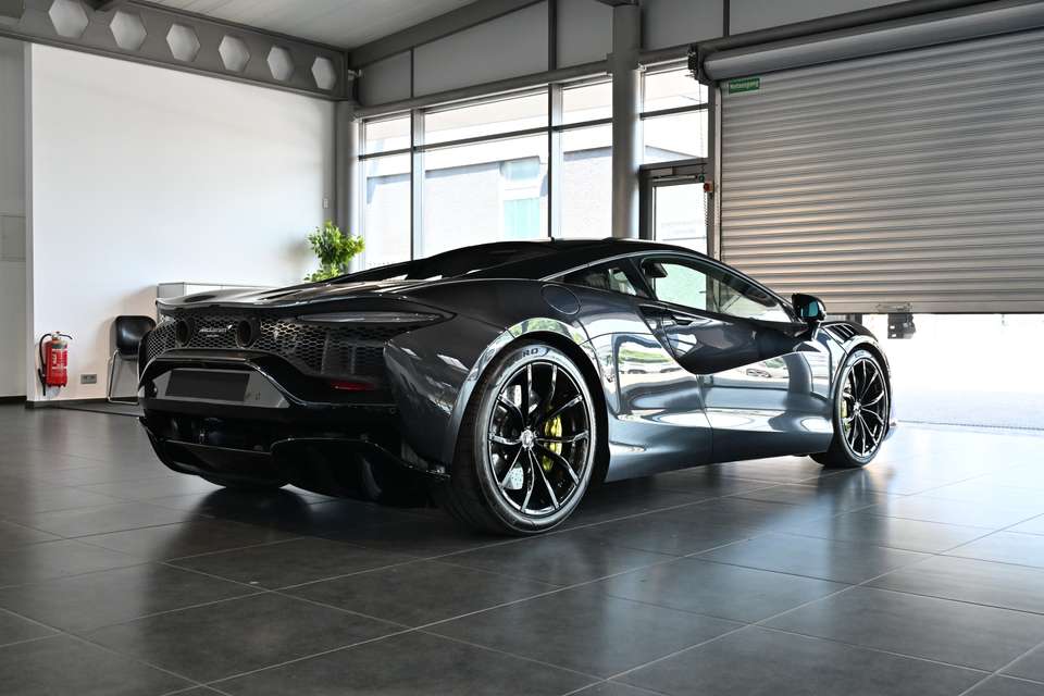 McLaren Artura - Imagem 13
