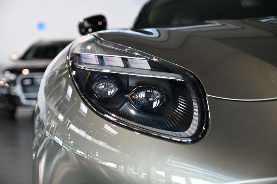 Aston Martin DB - Imagem 8