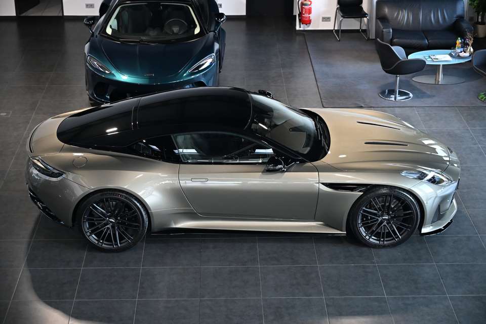 Aston Martin DB - Imagem 12