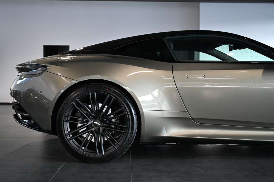 Aston Martin DB - Imagem 14