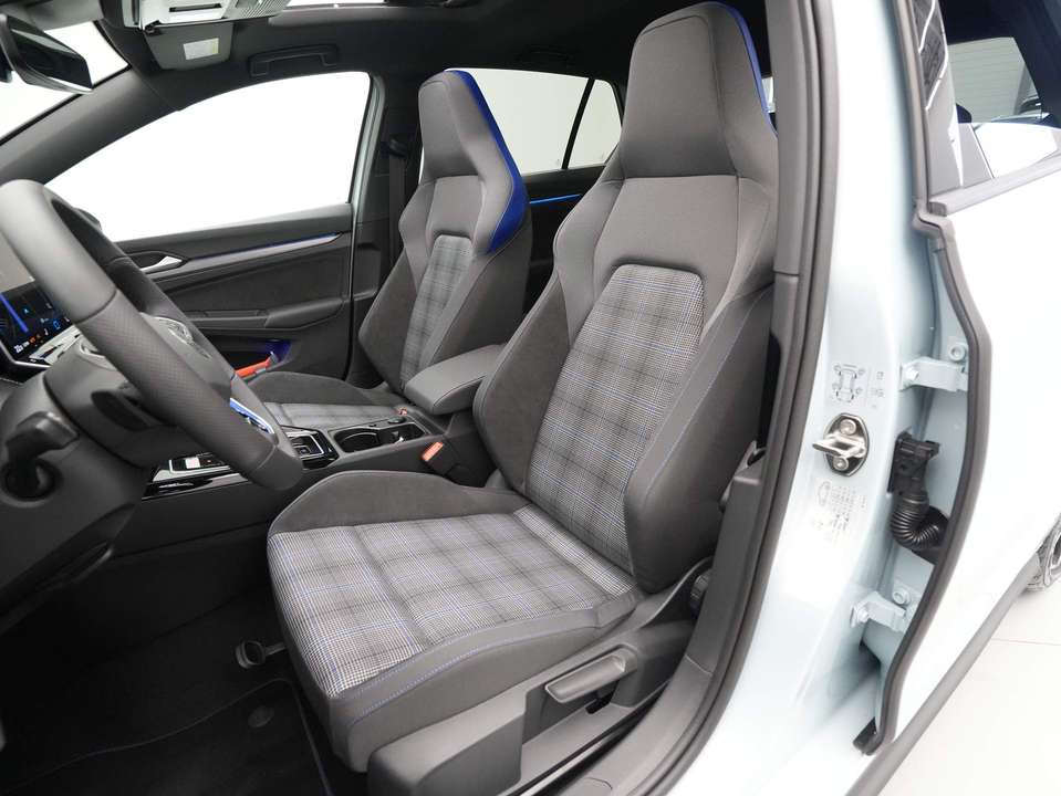 Volkswagen Golf GTE - Imagem 13