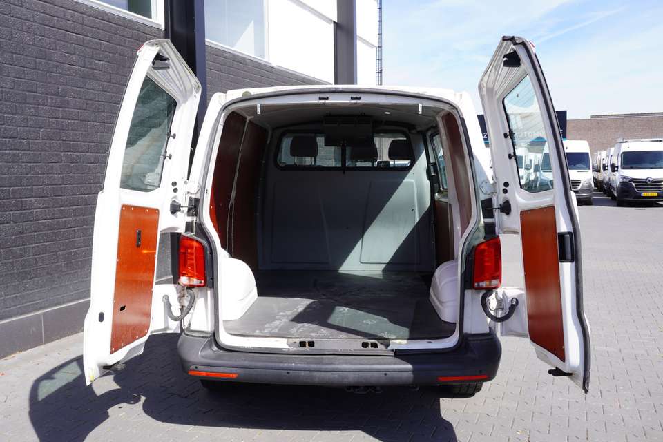 Volkswagen T6.1 Transporter - Imagem 8